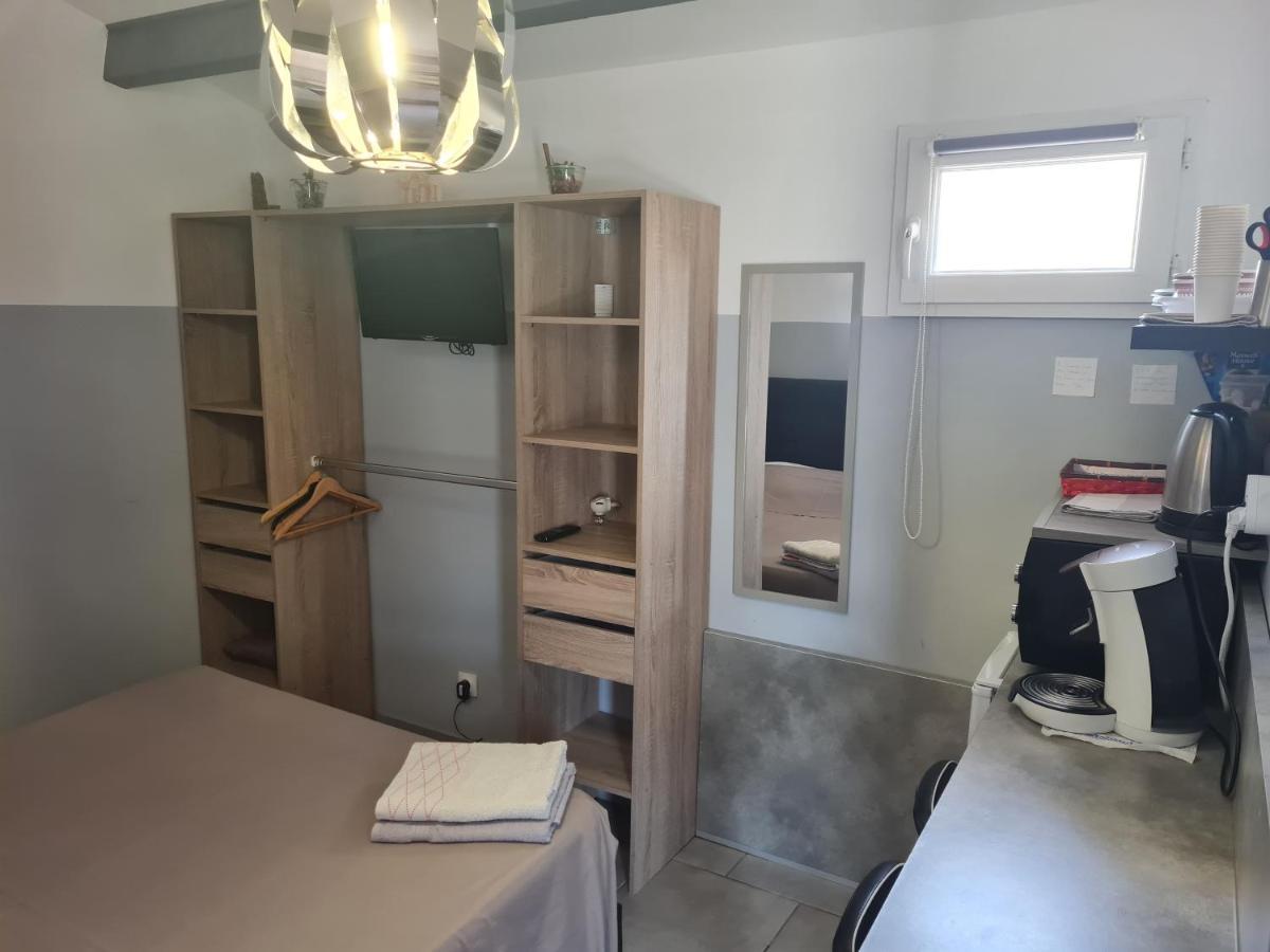 Chambre Cosy Avec Terrasse Arles Exterior foto